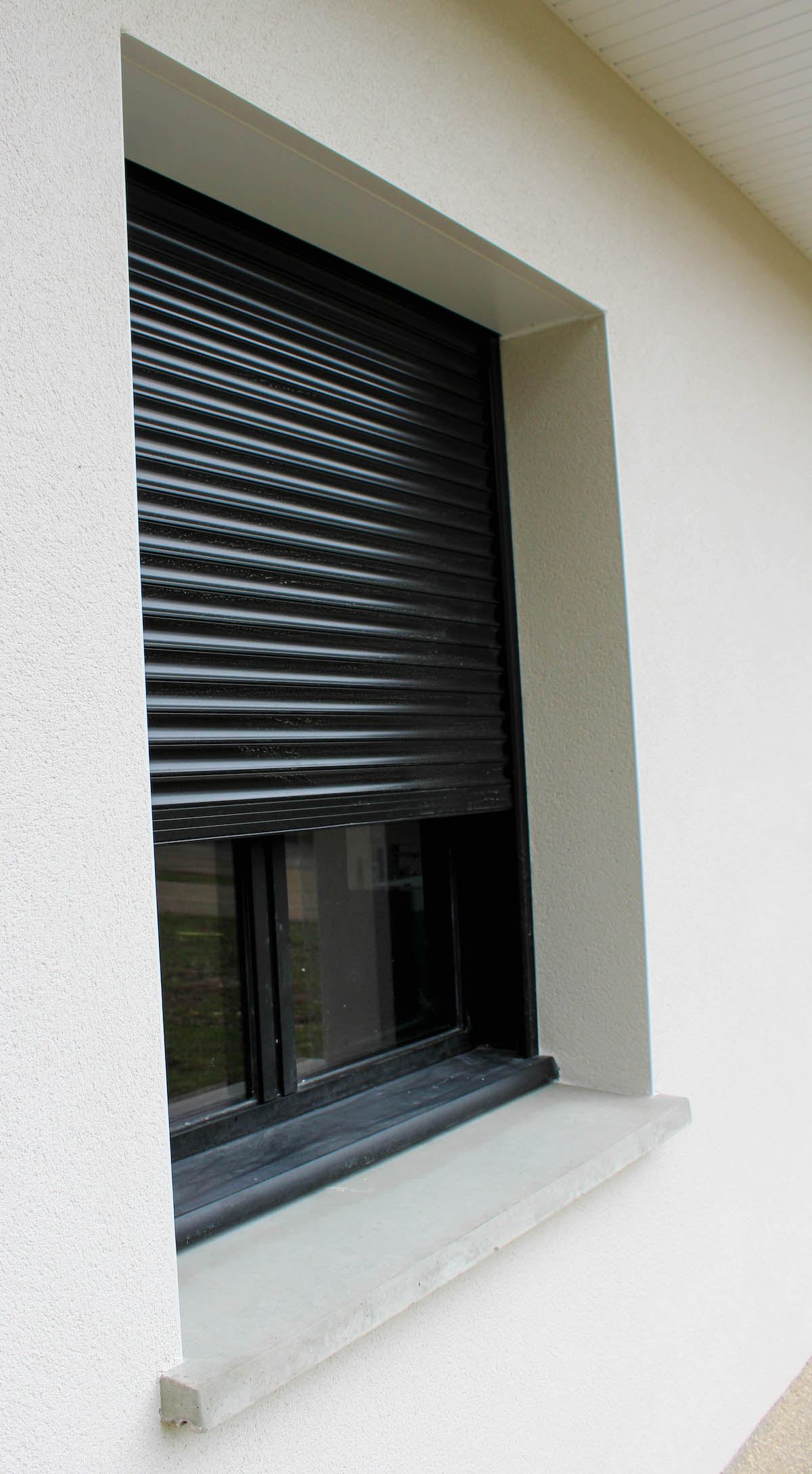Réalisation Brise-soleil orientables et volets roulants