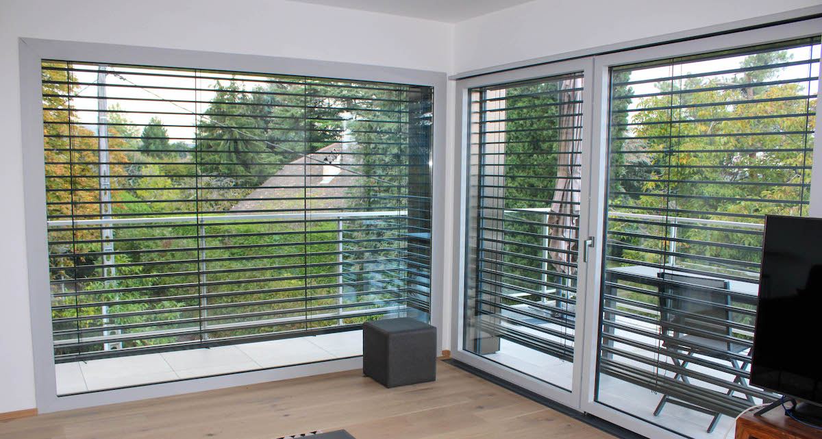 Réalisation Brise-soleil orientables et volets roulants
